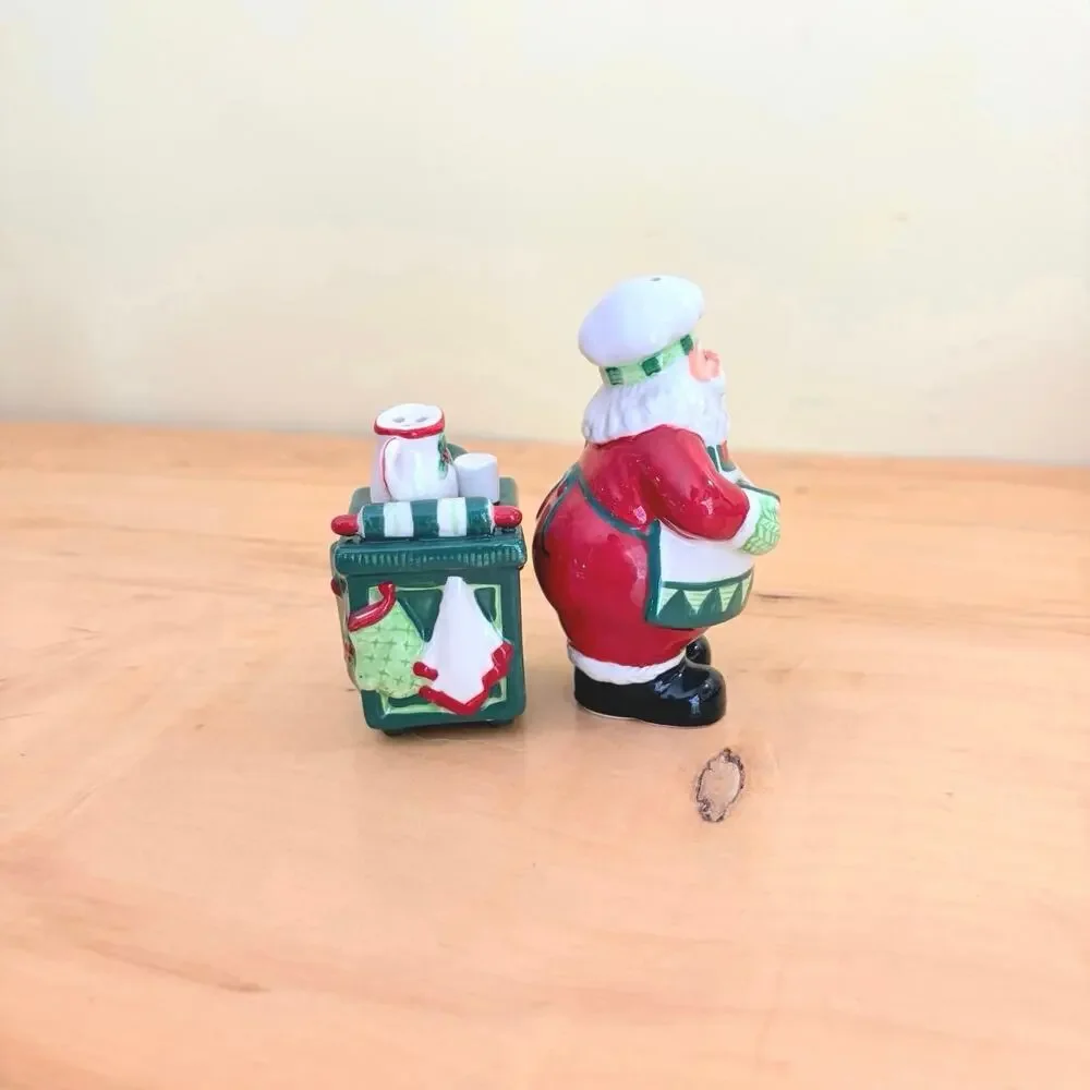 Vtg Fitz and Floyd SANTA's KITCHEN Salt & Pepper Shakers Hand-Painted Figurine